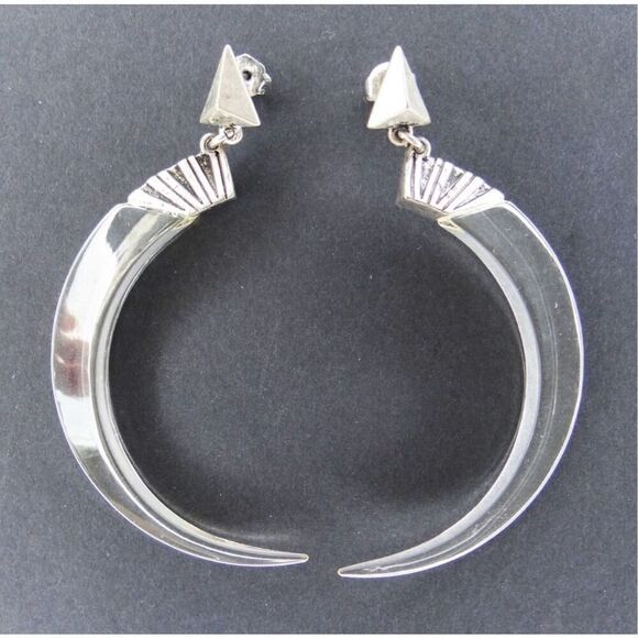 Jenny Bird LONG HORN Lucite TUSK EARRINGS statement earrings excellent condition